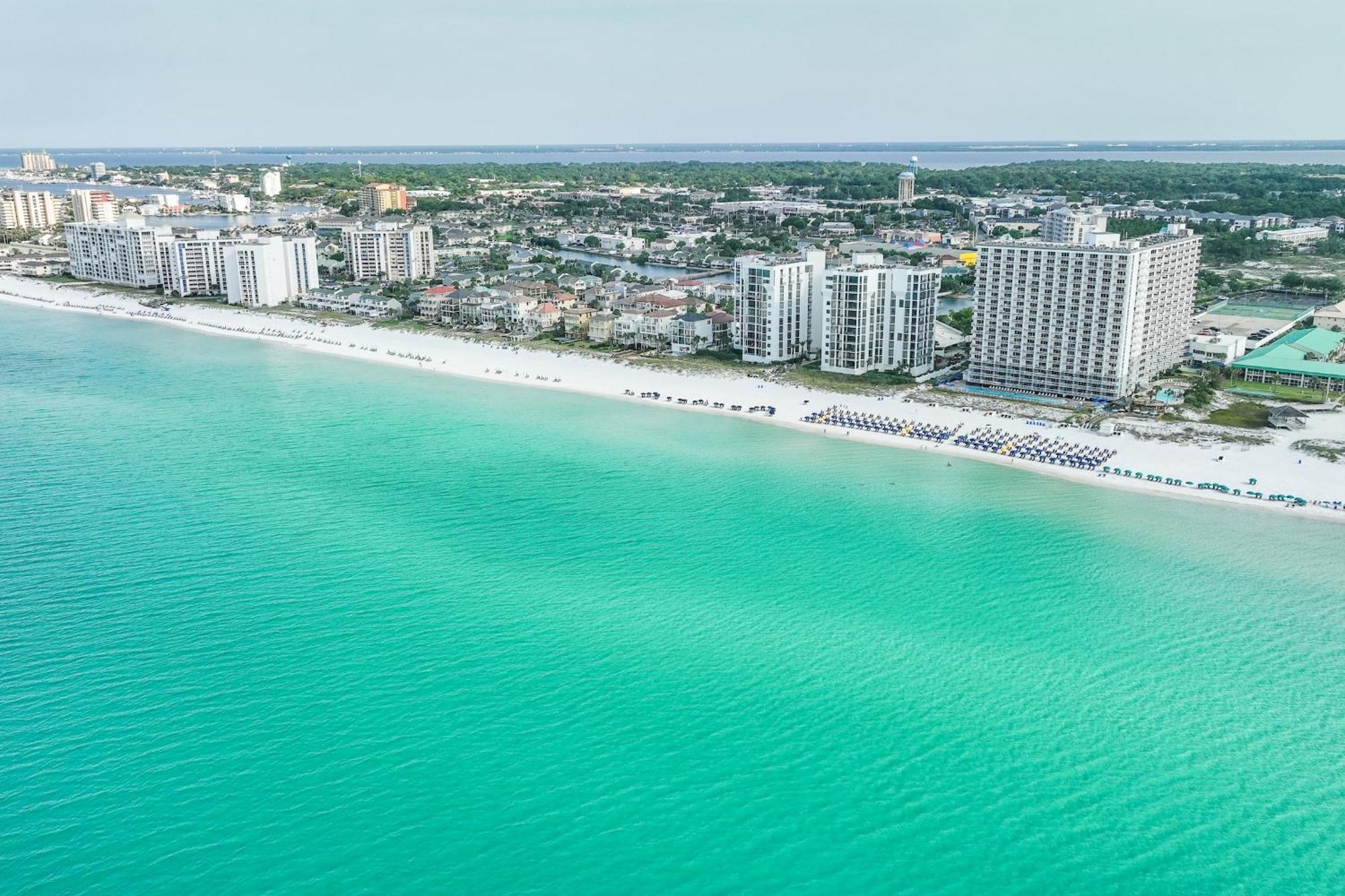 Pelican Beach Resort Destin Exterior photo